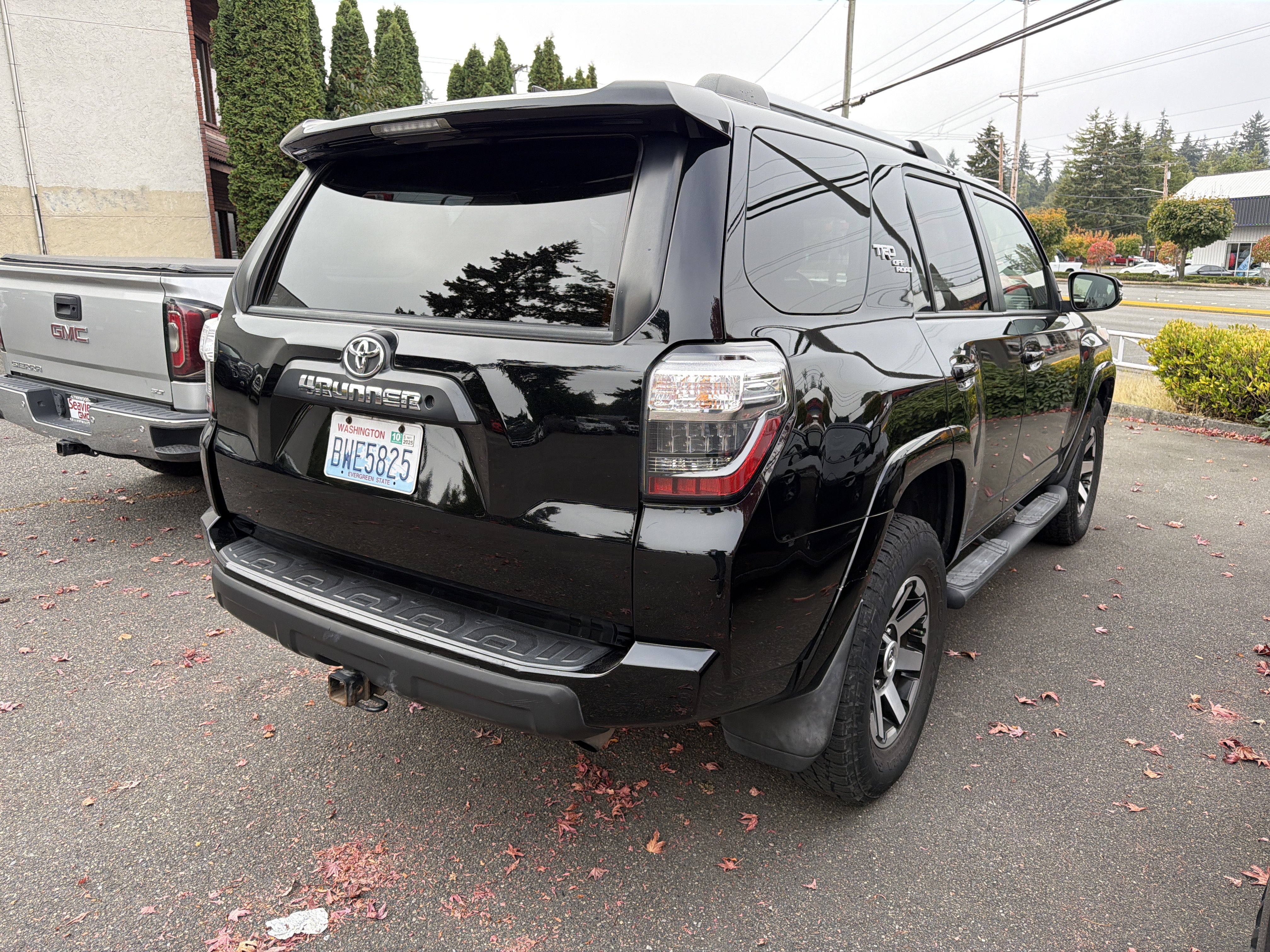 Used 2017 Toyota 4Runner TRD Off-Road Premium AWD/4WD image 3
