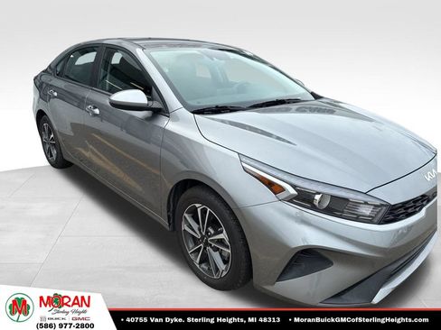 Used 2023 Kia Forte LXS FWD image 3