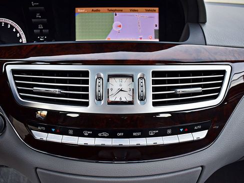 Used 2013 Mercedes-Benz S 550 image 34