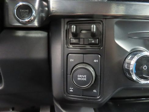 Used 2025 Ford F250 Lariat w/ Black Appearance Package image 53