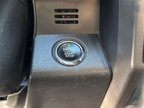 Used 2021 Ford Expedition Limited image 16