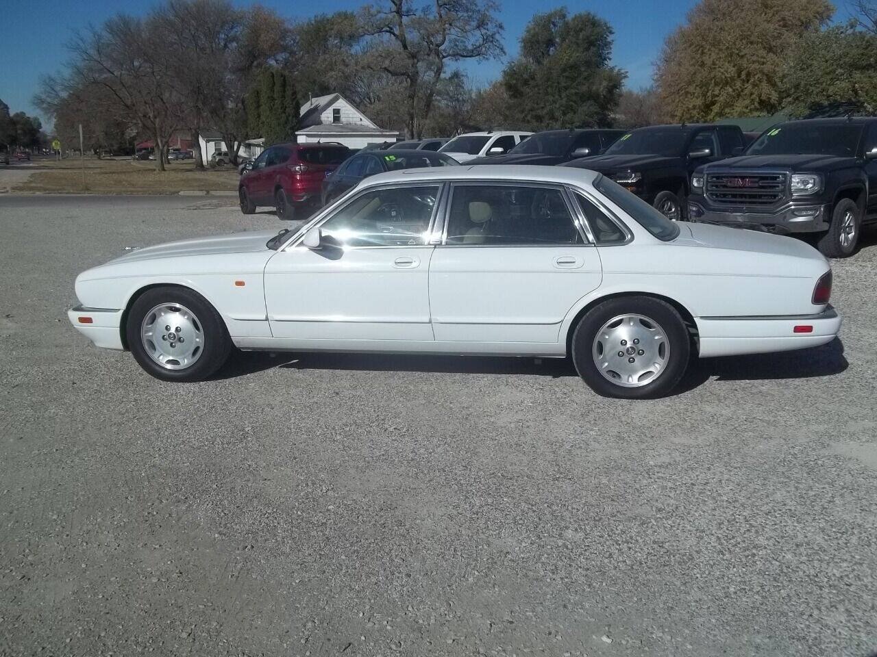 Used 1996 Jaguar XJ6 RWD image 1