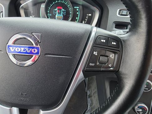Used 2015 Volvo V60 T5 Premier image 36