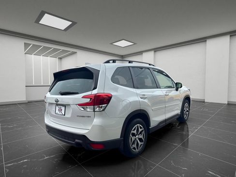 Used 2023 Subaru Forester Premium AWD/4WD image 13