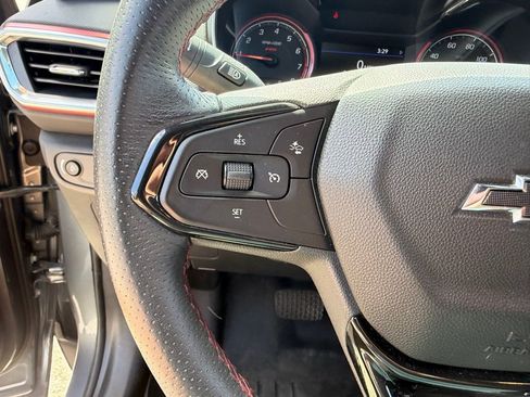 Used 2021 Chevrolet TrailBlazer RS w/ Technology Package FWD image 25
