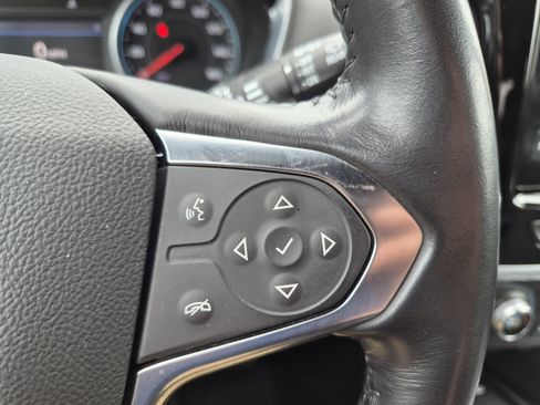 Used 2022 Chevrolet Traverse LT AWD/4WD image 23