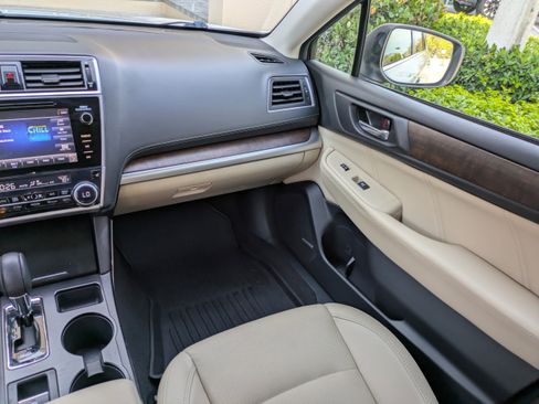 Used 2018 Subaru Outback 2.5i Limited image 13