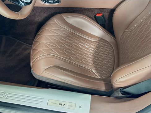 Used 2024 Aston Martin DB12 Coupe RWD image 18