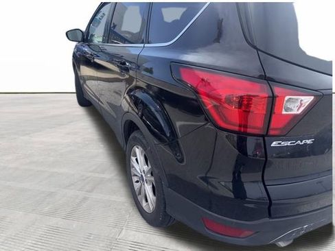 Used 2019 Ford Escape SE AWD/4WD image 3