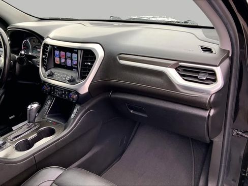 Used 2019 GMC Acadia SLT w/ LPO, Floor Liner Package FWD image 17