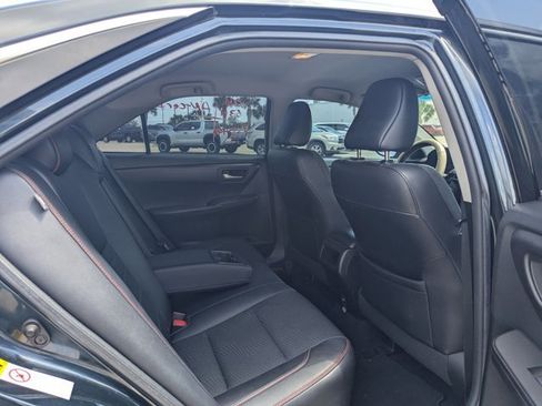 Used 2016 Toyota Camry SE image 14