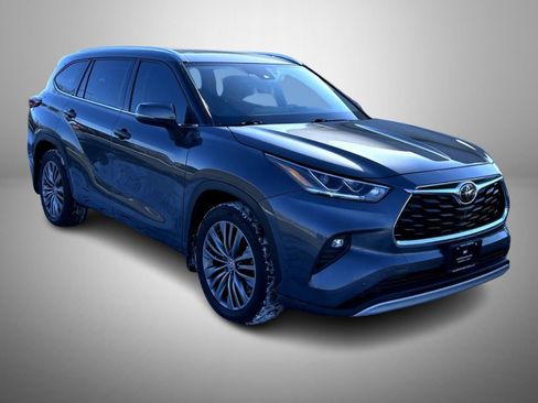 Used 2021 Toyota Highlander Platinum image 3