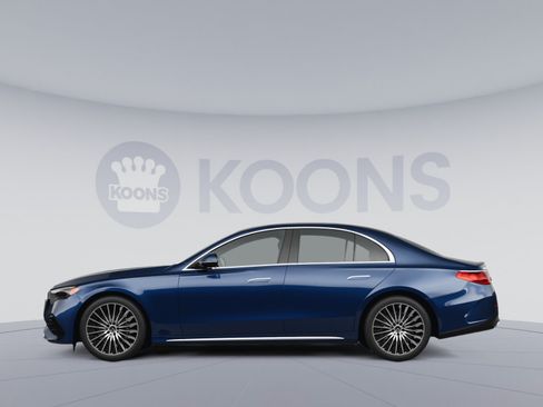 New 2026 Mercedes-Benz E 350 4MATIC Sedan image 2