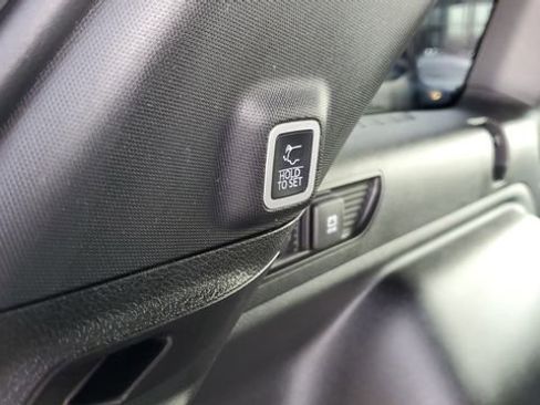 Certified 2025 Jeep Grand Cherokee Limited image 29