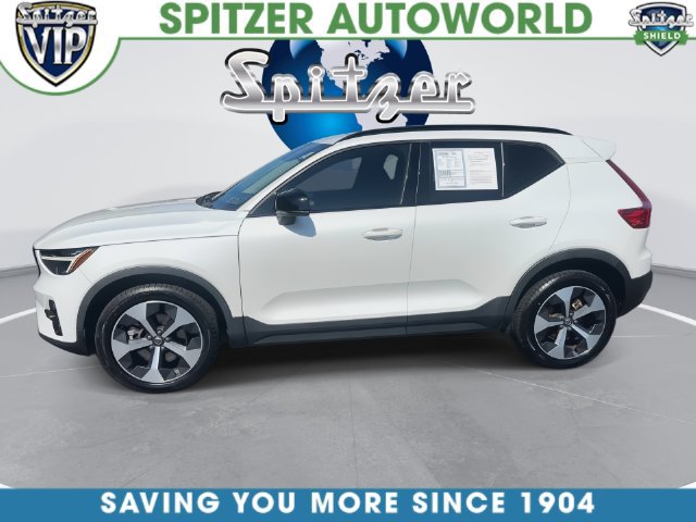 Used 2024 Volvo XC40 B5 Core AWD/4WD image 9
