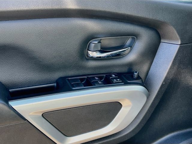 Used 2024 Nissan Titan SV w/ SV Convenience Package RWD image 12