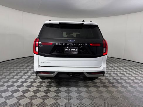 Used 2025 Ford Expedition Platinum w/ Driver's Package AWD/4WD image 7