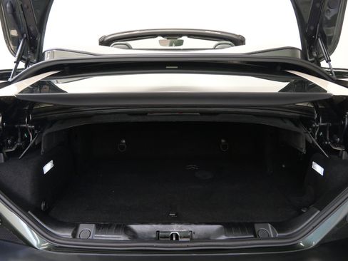 Used 2019 Ferrari Portofino RWD image 19