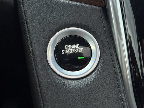 Used 2018 Cadillac Escalade Luxury AWD/4WD image 18