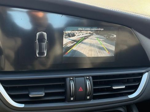 Used 2022 Alfa Romeo Giulia Veloce image 29