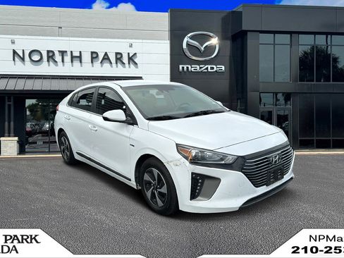 Used 2019 Hyundai Ioniq SEL image 1