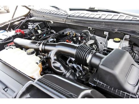 Used 2023 Ford Expedition Platinum RWD image 29