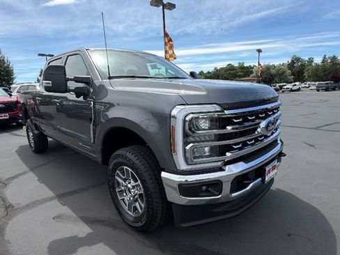 New 2026 Ford F250 Lariat w/ FX4 Off-Road Package AWD/4WD image 2