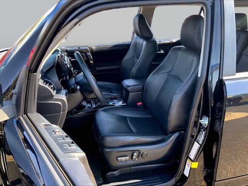 Used 2019 Toyota 4Runner Limited AWD/4WD image 8