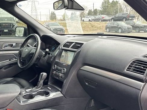 Used 2019 Ford Explorer XLT w/ Equipment Group 202A image 29