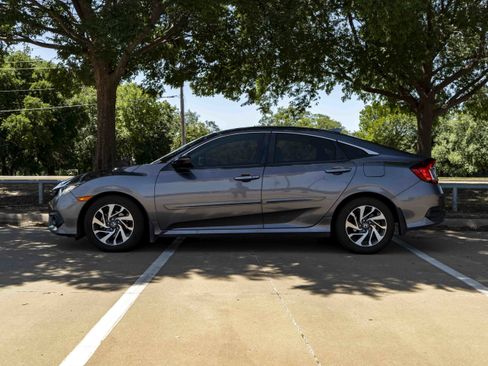 Used 2017 Honda Civic EX image 6