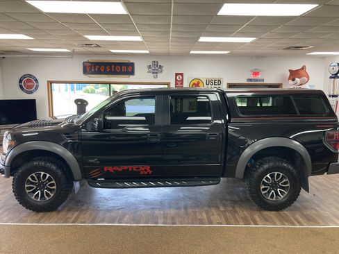 Used 2014 Ford F150 Raptor w/ Equipment Group 801A Luxury AWD/4WD image 2