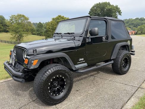 Used 2004 Jeep Wrangler 4WD image 1