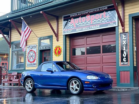 Used 1999 MAZDA MX-5 Miata 10th Anniversary Edition image 4