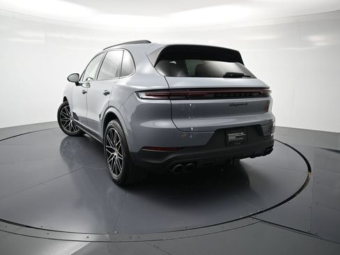 Certified 2026 Porsche Cayenne S w/ Premium Package Plus AWD/4WD image 42