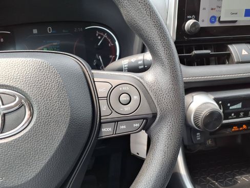 Used 2024 Toyota RAV4 LE FWD image 13