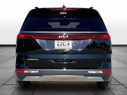 Used 2024 Kia Carnival SX Prestige FWD image 4
