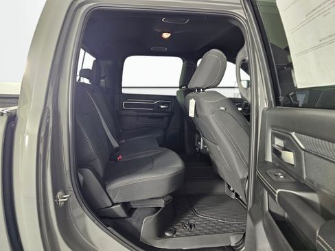 New 2026 RAM 2500 Big Horn AWD/4WD image 38