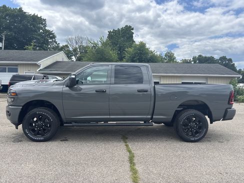 New 2026 RAM 2500 Tradesman AWD/4WD image 8