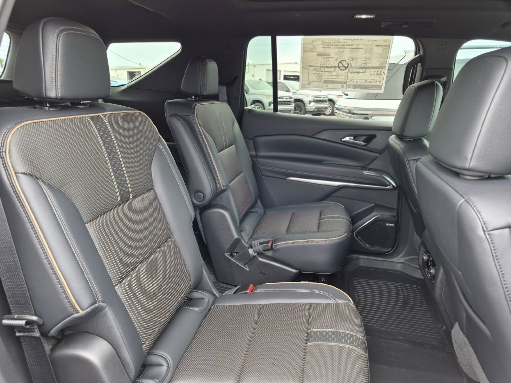 New 2026 Chevrolet Traverse High Country w/ LPO, Floor Liner Package FWD image 35