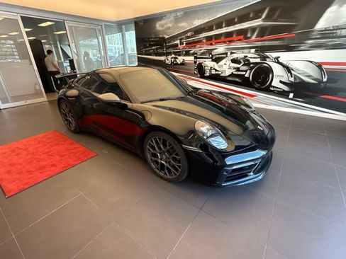 Used 2024 Porsche 911 Carrera T RWD image 7