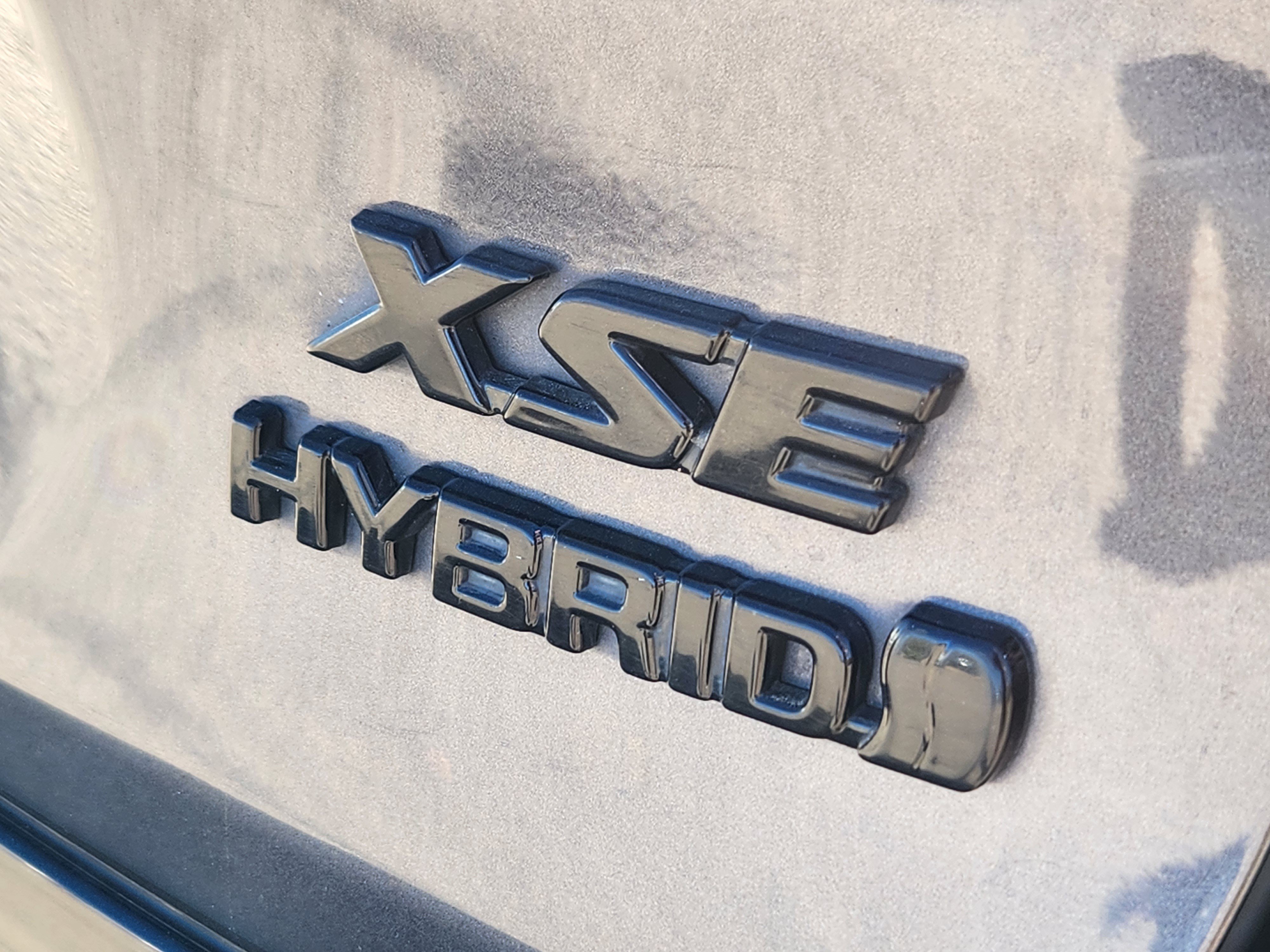 Used 2022 Toyota RAV4 XSE AWD/4WD image 8