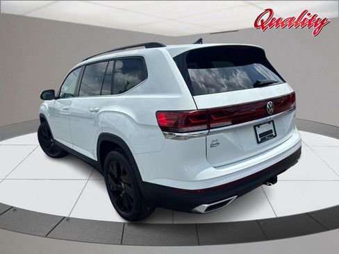 Used 2025 Volkswagen Atlas SE AWD/4WD image 5