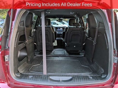 Used 2022 Chrysler Pacifica Touring-L w/ S Appearance Package FWD image 13
