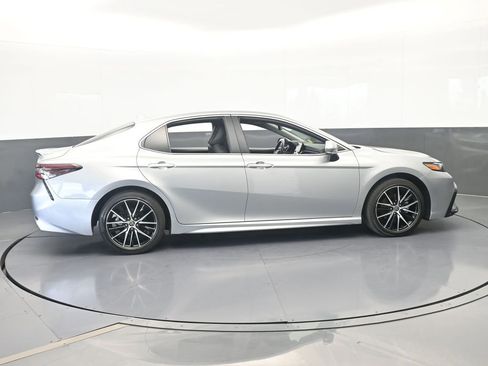 Used 2024 Toyota Camry SE w/ Convenience Package FWD image 7