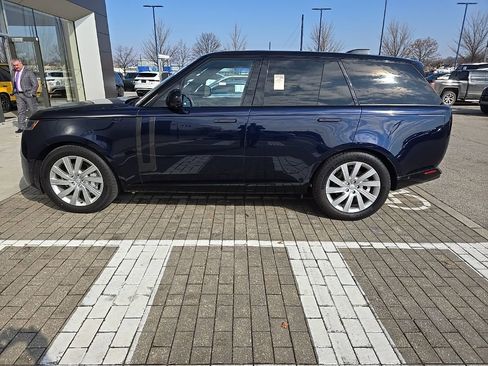Certified 2023 Land Rover Range Rover SE image 8