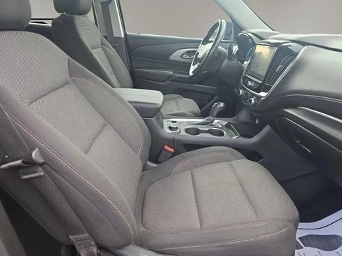 Used 2020 Chevrolet Traverse LT w/ LPO, Blackout Package AWD/4WD image 12