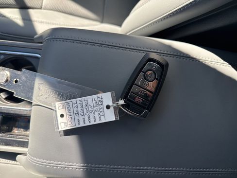 Used 2022 Lincoln Corsair Reserve w/ Equipment Group 201A image 29