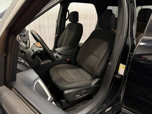 Used 2017 Ford Explorer XLT AWD/4WD image 35