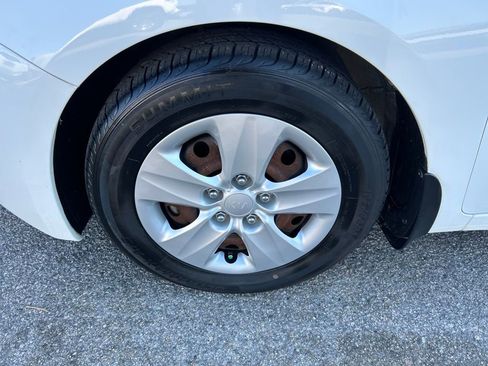 Used 2016 Kia Forte LX image 10