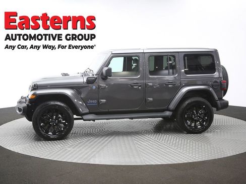 Used 2025 Jeep Wrangler Unlimited Sahara AWD/4WD image 58